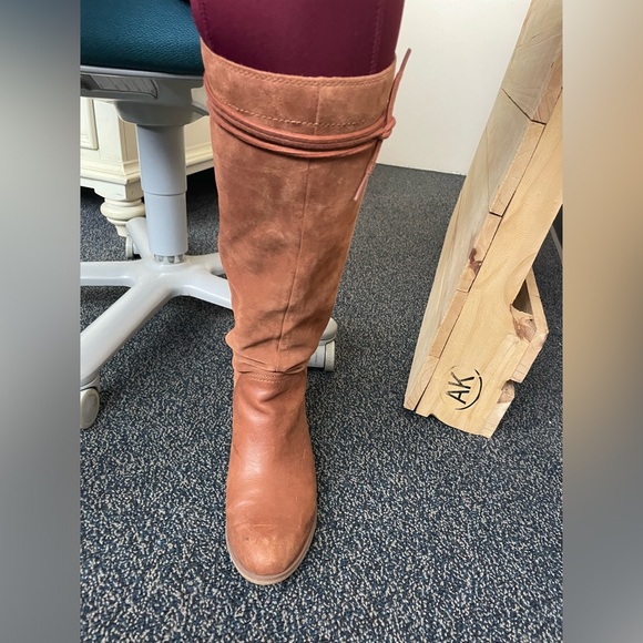 100% Real Suede & Leather Tall Partial Lace-Up Heeled Timberland Boots - Picture 2 of 14